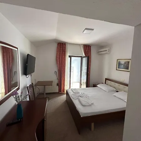 Hotel Dea Hotel *